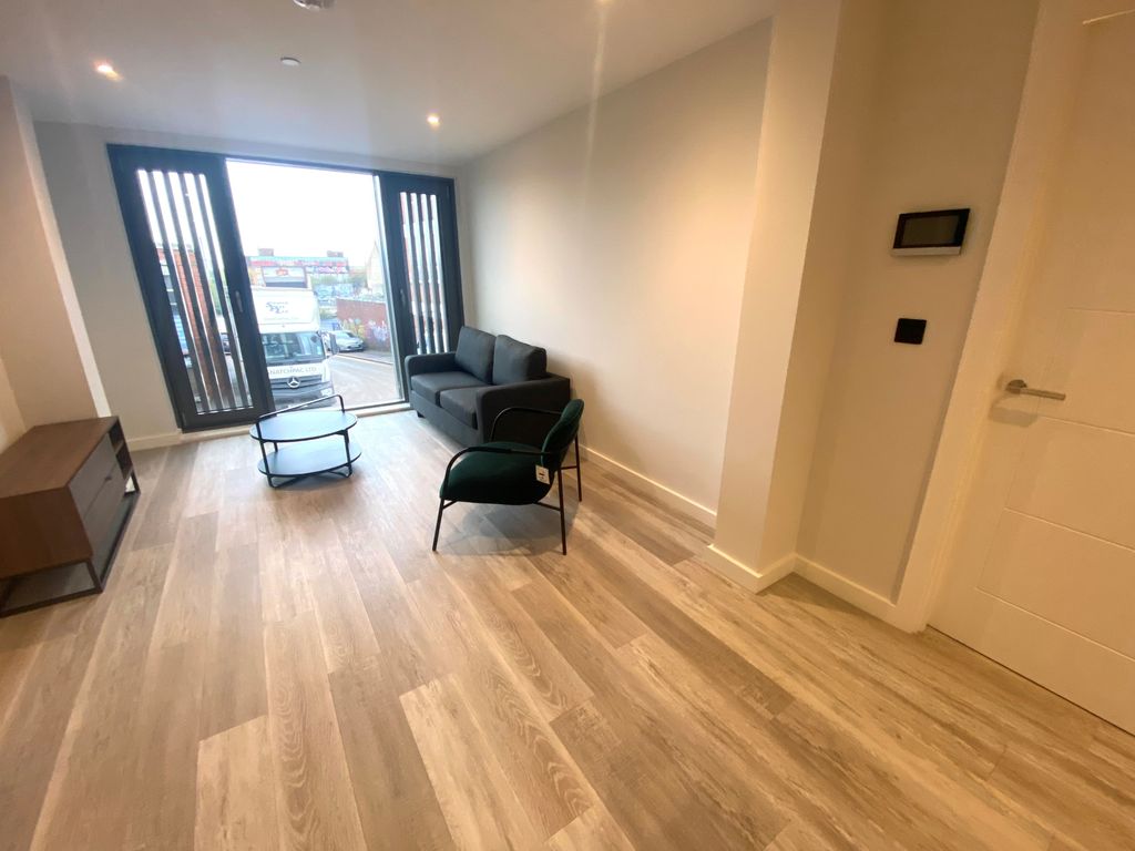 Property photo 1 of 6
