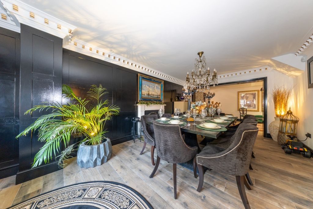 Property photo 2 of 31 4908182
