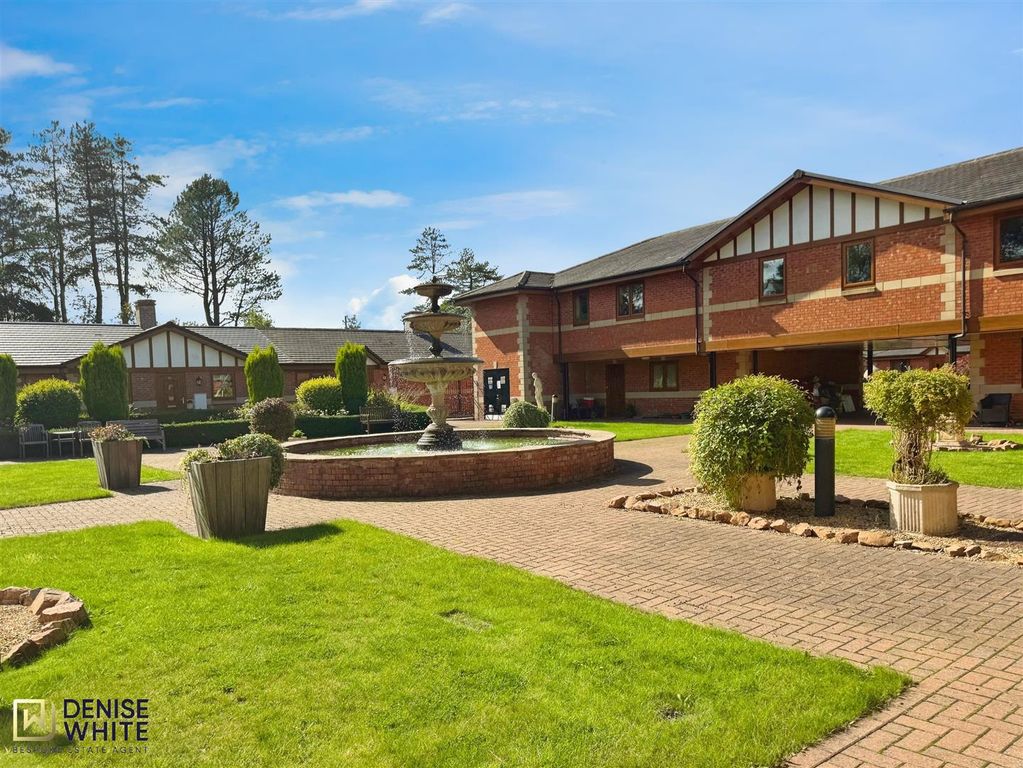 Property photo 1 of 20 The Complex
