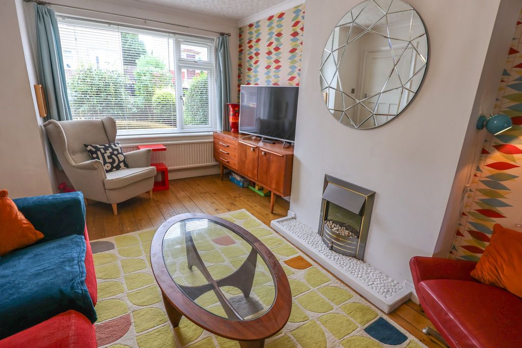 Property photo 2 of 15