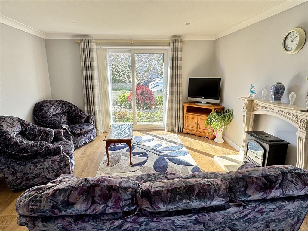 Property photo 2 of 26 Annexe Lounge/Kitchen/Diner