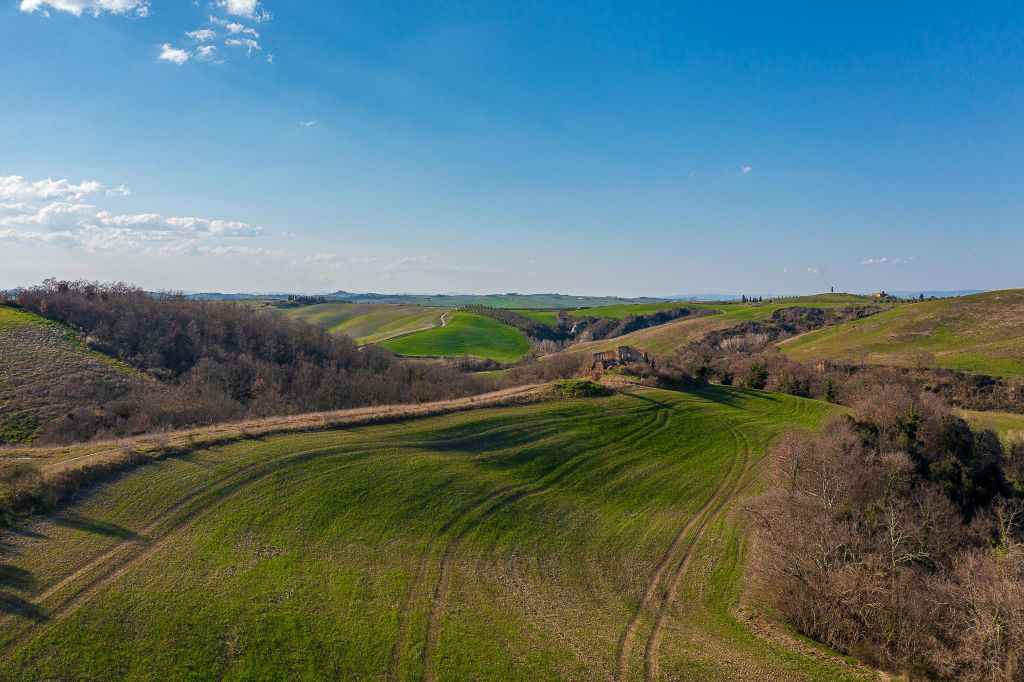 Property photo 3 of 22 Image