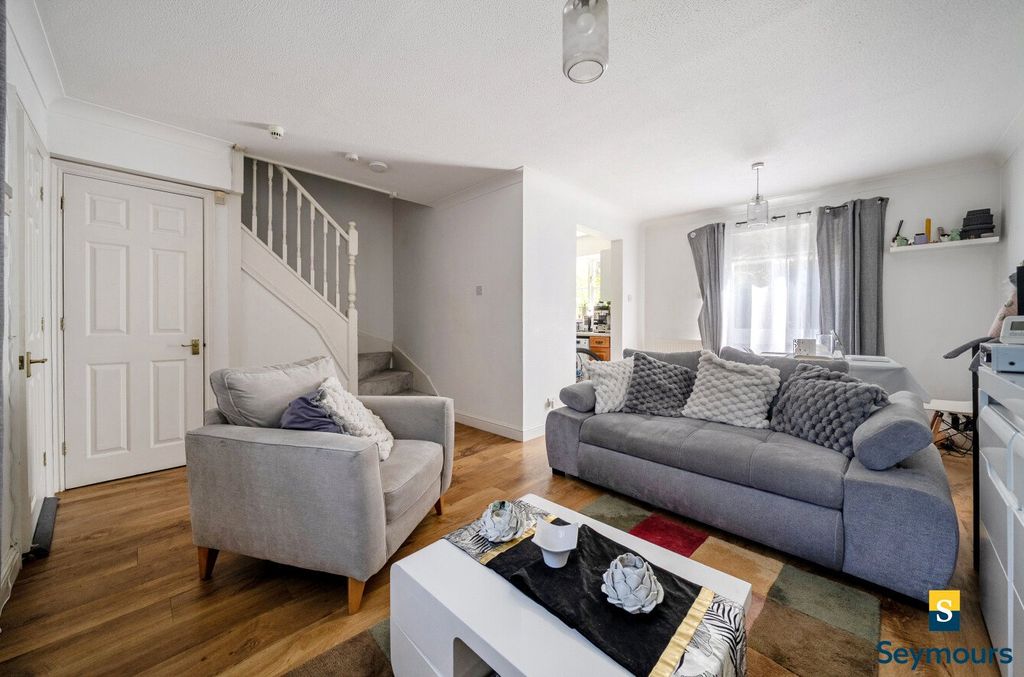 Property photo 2 of 12 Picture No. 32