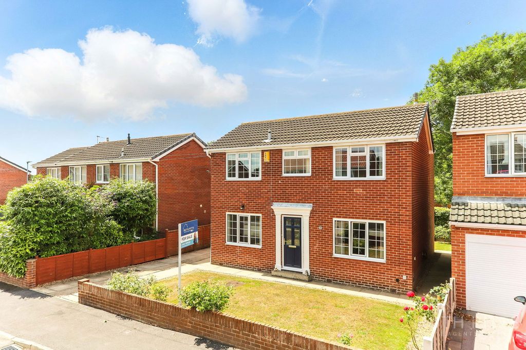 Property photo 1 of 33