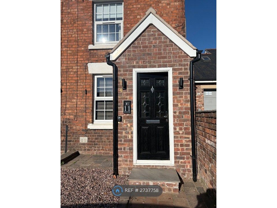 Property photo 3 of 32 Front Aspect