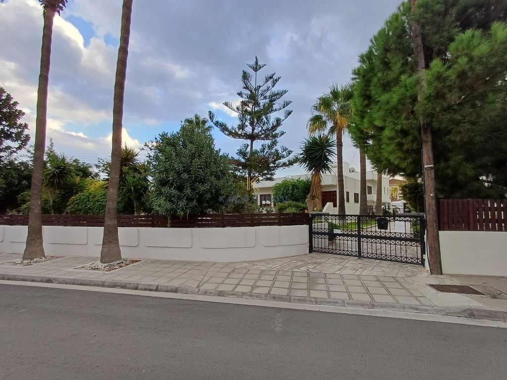 Property photo 1 of 36