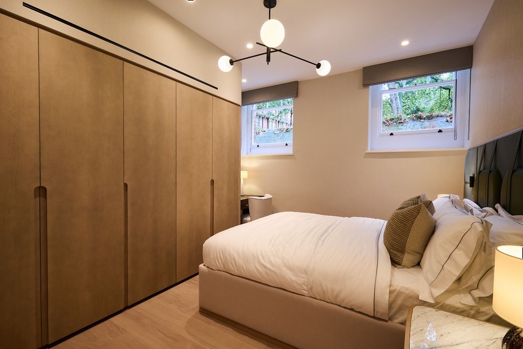Property photo 3 of 14 5570672