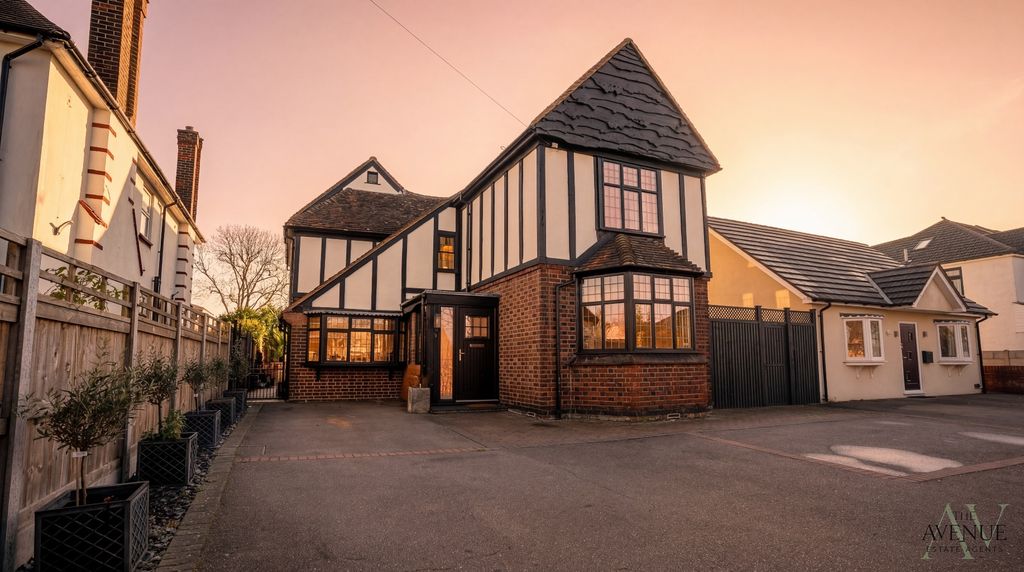 Property photo 1 of 26 4952600