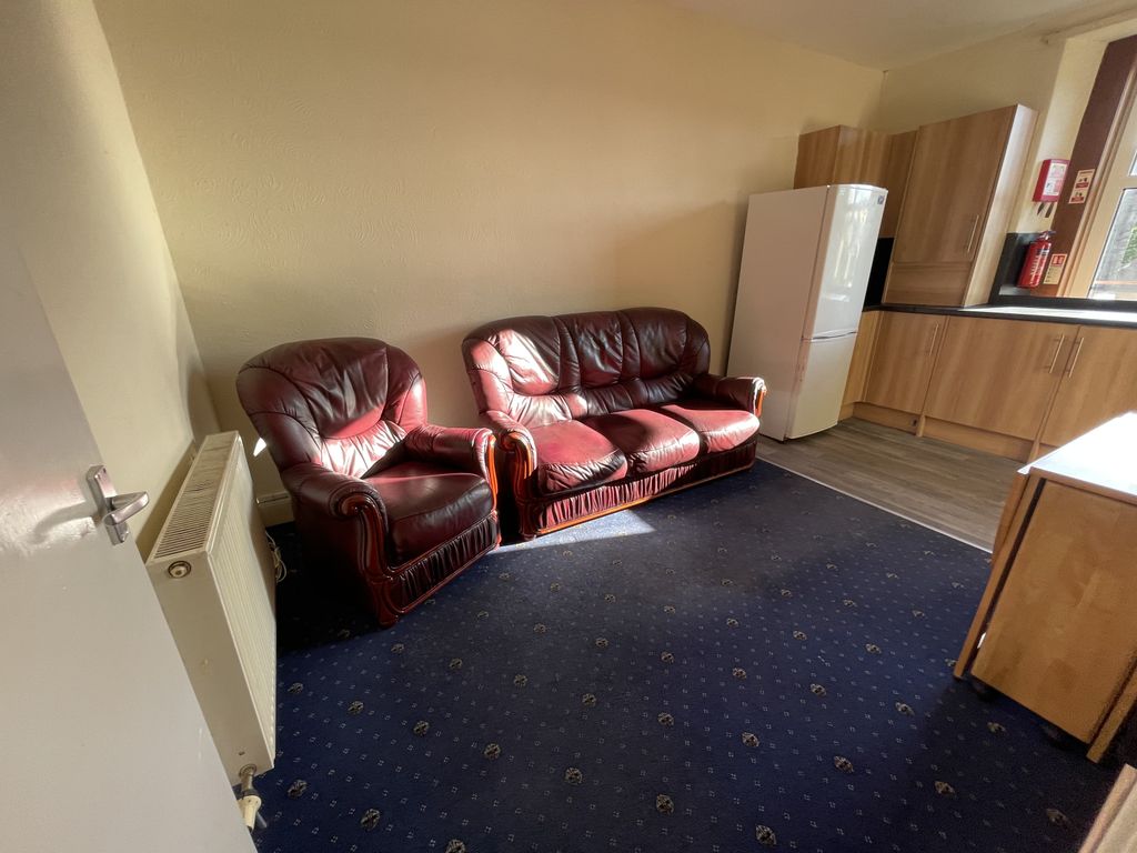 Additional image 8 of 4 bed flat to rent53 Taylors Lane, Dundee DD2