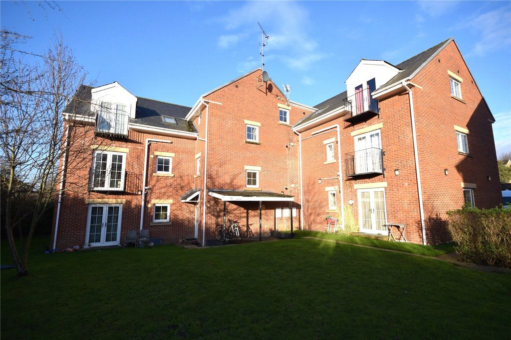 Property photo 2 of 9 Picture No. 08