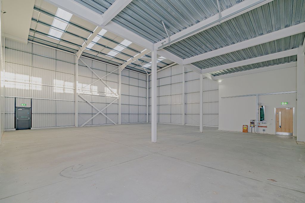 Property photo 3 of 13 8673982-Stills-Interior01(1)-800