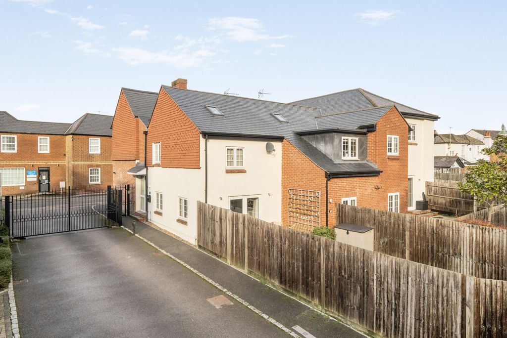 Property photo 1 of 21 1399955-1-6973c35...