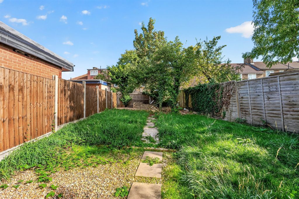 Property photo 3 of 20