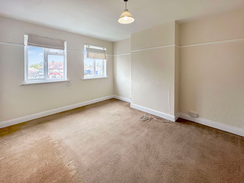 Property photo 1 of 8 Photo 5