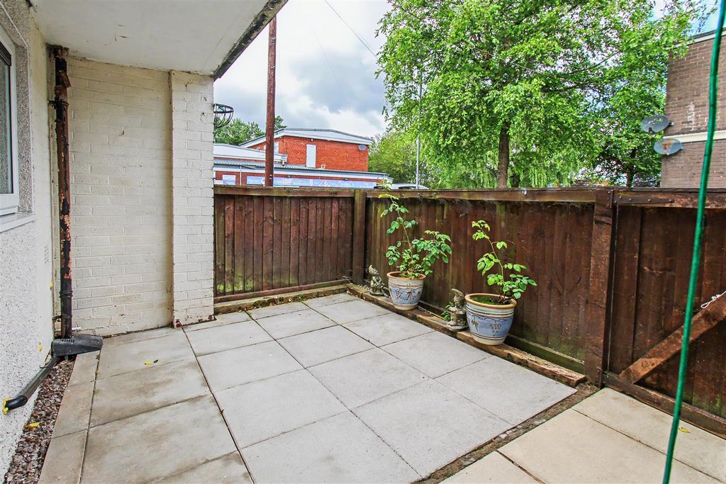 Property photo 2 of 11 Front Porch
