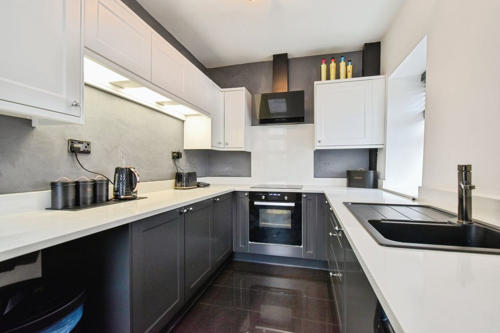 Property photo 2 of 23 Pbox-Img.Jpg
