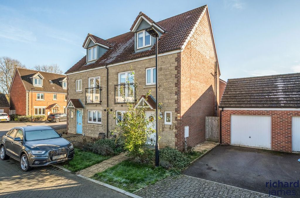 Property photo 1 of 19 56239d7Cfb774622B32880368B77061B