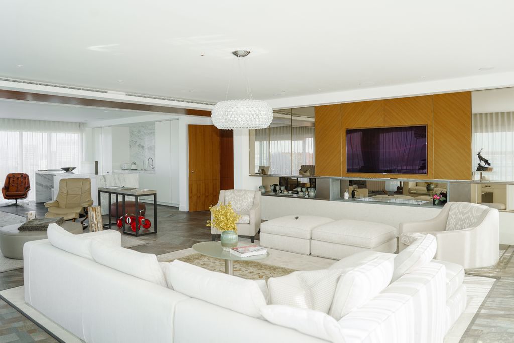 Property photo 3 of 22