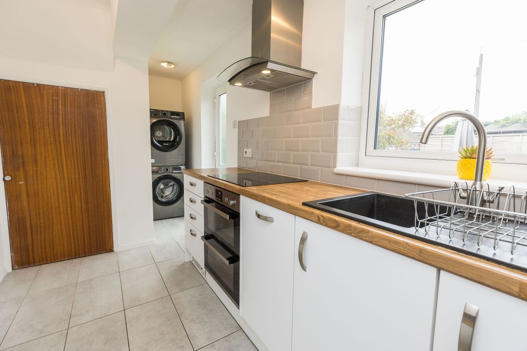 Property photo 3 of 16 10