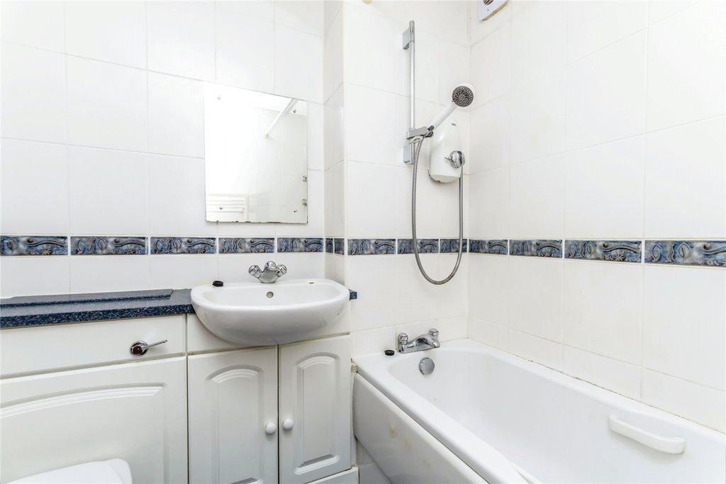 Property photo 2 of 13 Picture No. 11