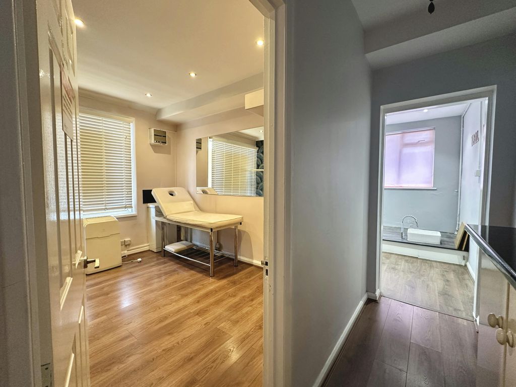 Property photo 3 of 9 Img_1480.Jpg