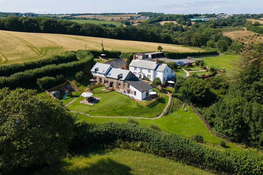 Property photo 1 of 47 Robin Hill Farm