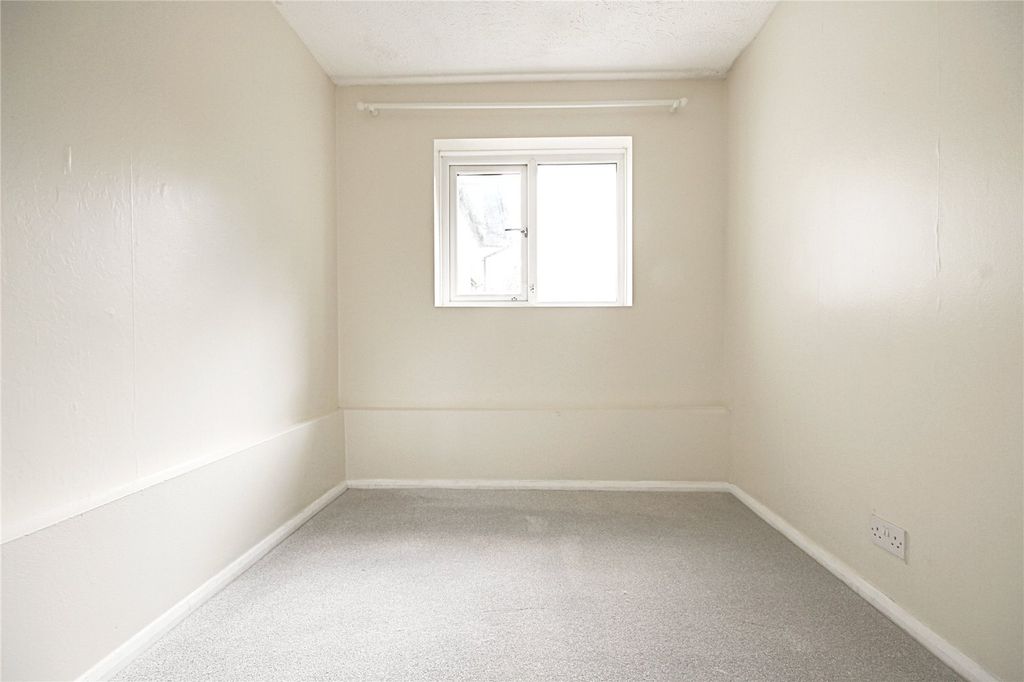 Property photo 3 of 6 Picture No. 11