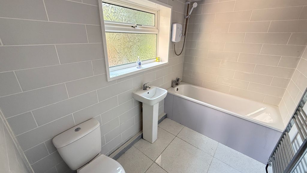 Property photo 1 of 9 Image