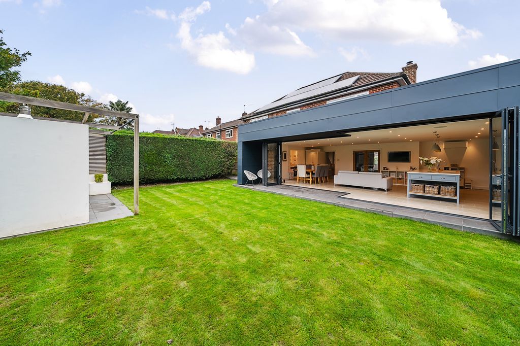 Property photo 2 of 24