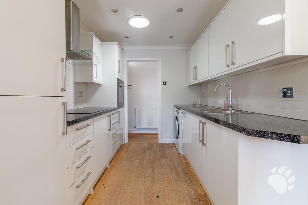 Property photo 2 of 17 Kitchen