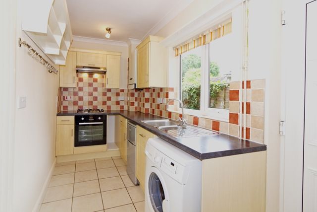 Property photo 3 of 12 Kitchen