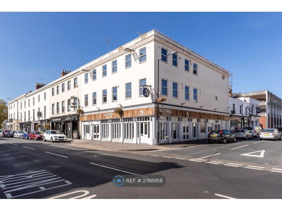 Property photo 3 of 19 Leamington Town
