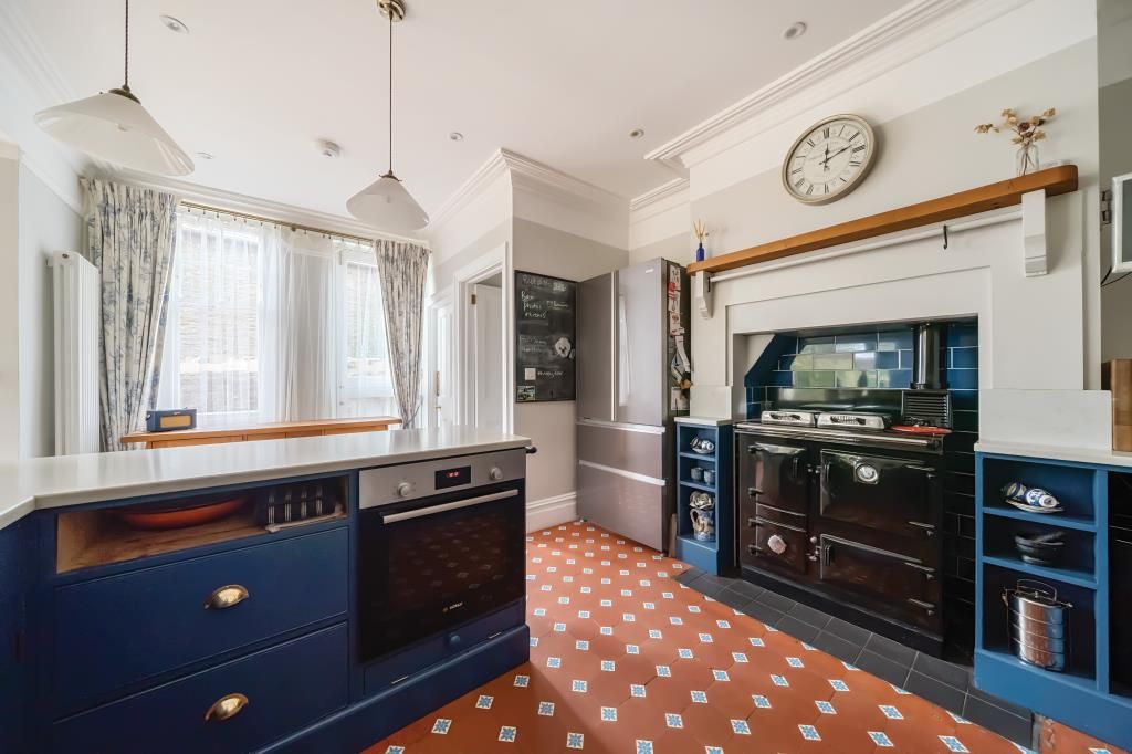 Property photo 3 of 15 Kitchen