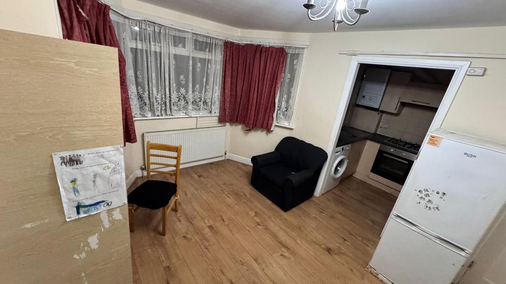 Property photo 2 of 21