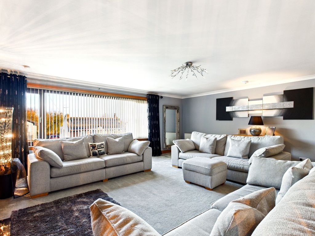 Property photo 3 of 31