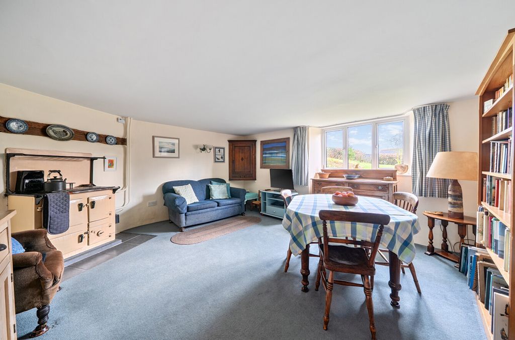 Property photo 2 of 17 1404387-21-698344...