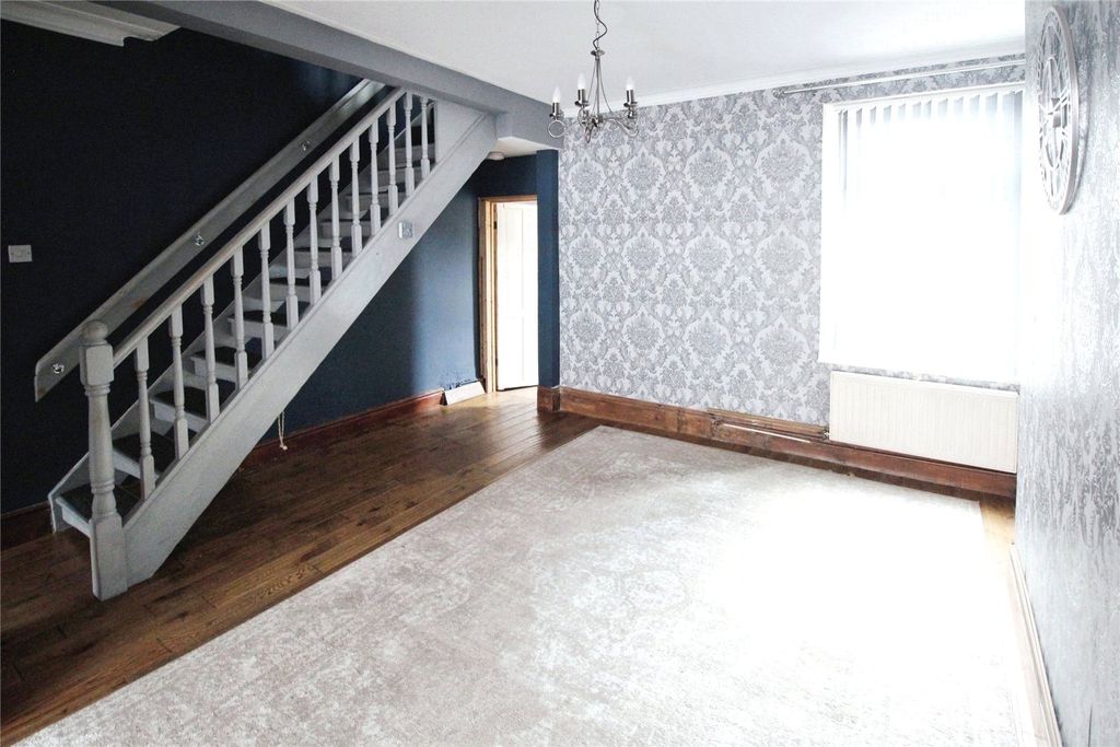 Property photo 3 of 14 Picture No. 05