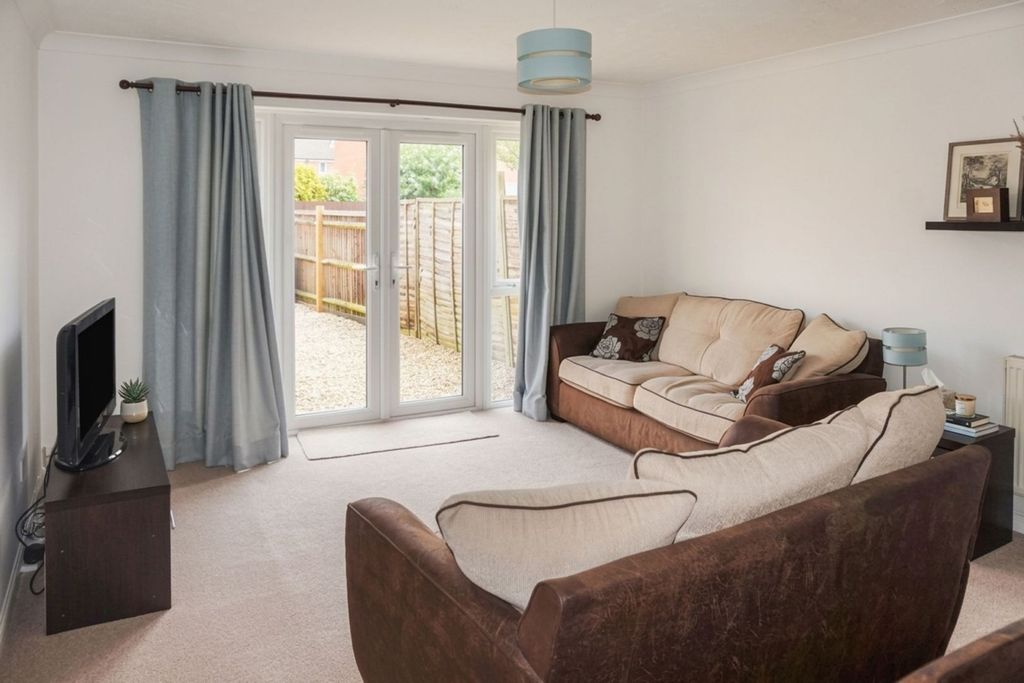 Property photo 3 of 10