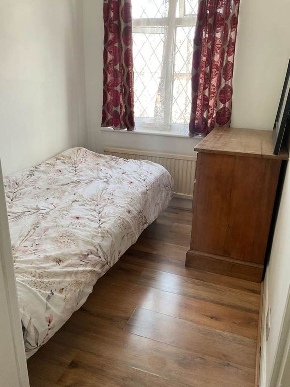 Property photo 1 of 2