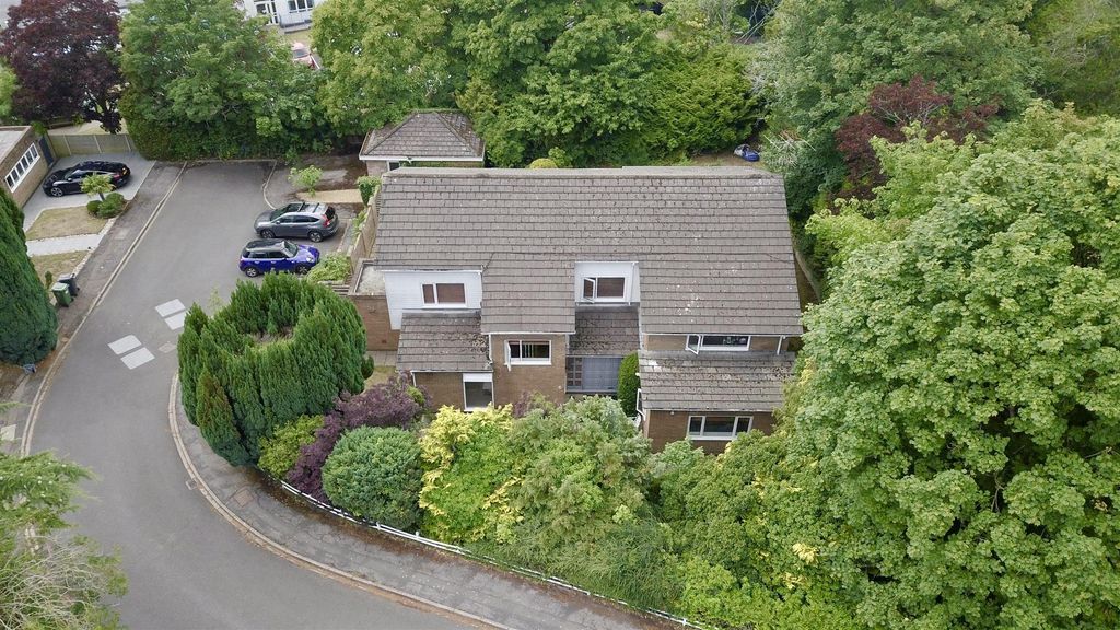 Property photo 1 of 20 Exterior: