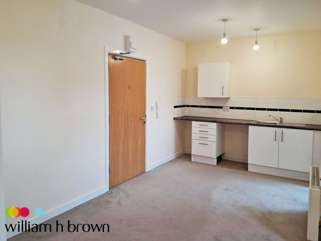 Property photo 2 of 16 Image