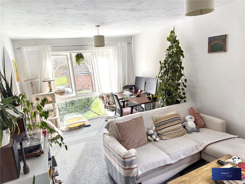 Property photo 2 of 7 Picture No. 10