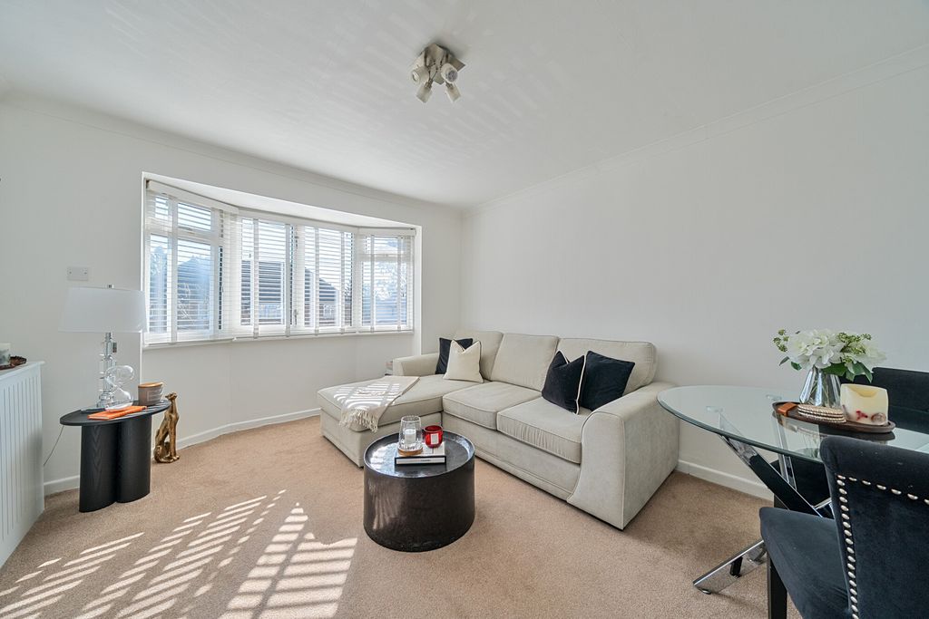 Property photo 2 of 22 1432217-1-69Bbcdc...