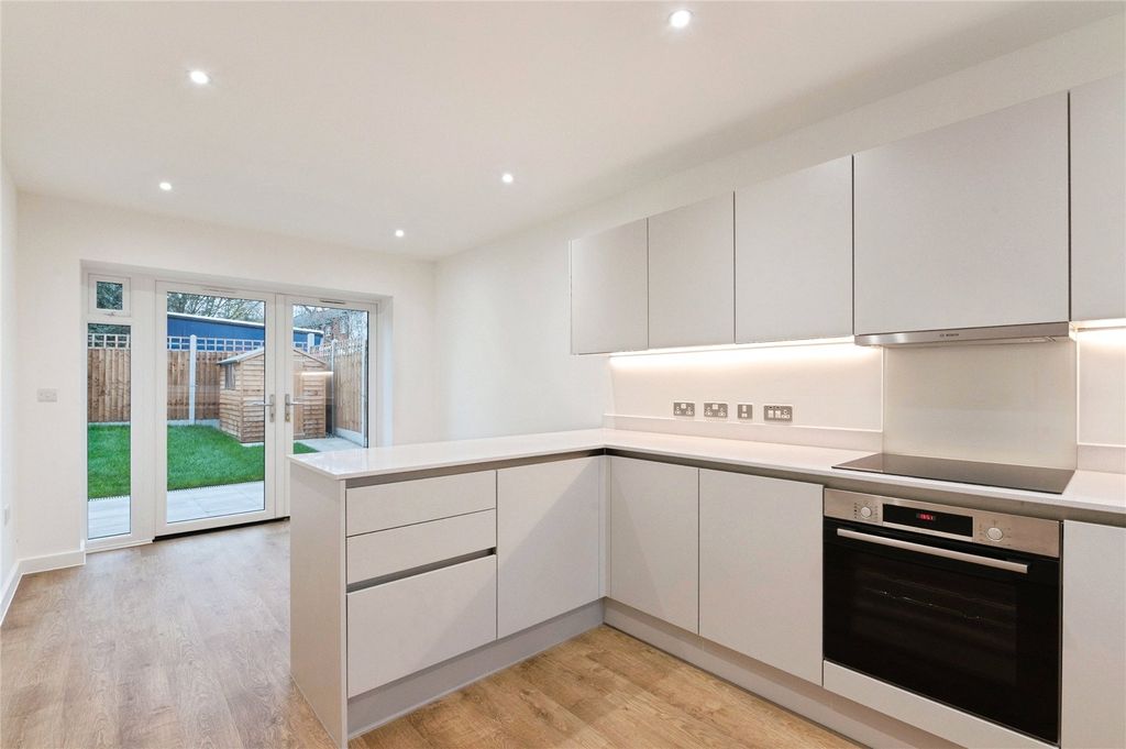 Property photo 1 of 18 Kitchen Diner