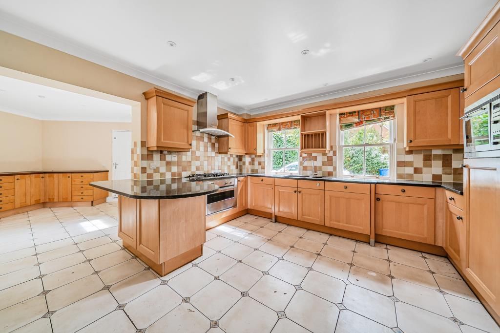 Property photo 2 of 22 Kitchen