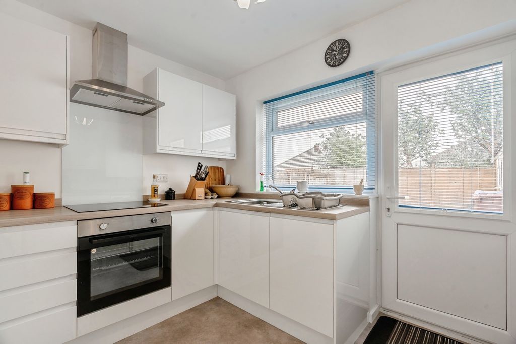 Property photo 2 of 20 Pbox-Img.Jpg