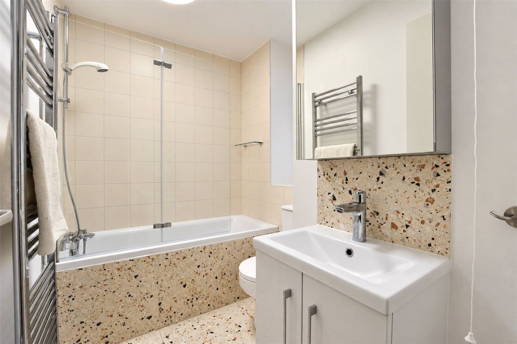 Property photo 3 of 9 Picture No. 06
