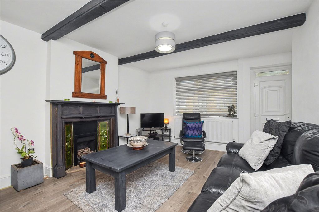 Property photo 3 of 16 Picture No. 06