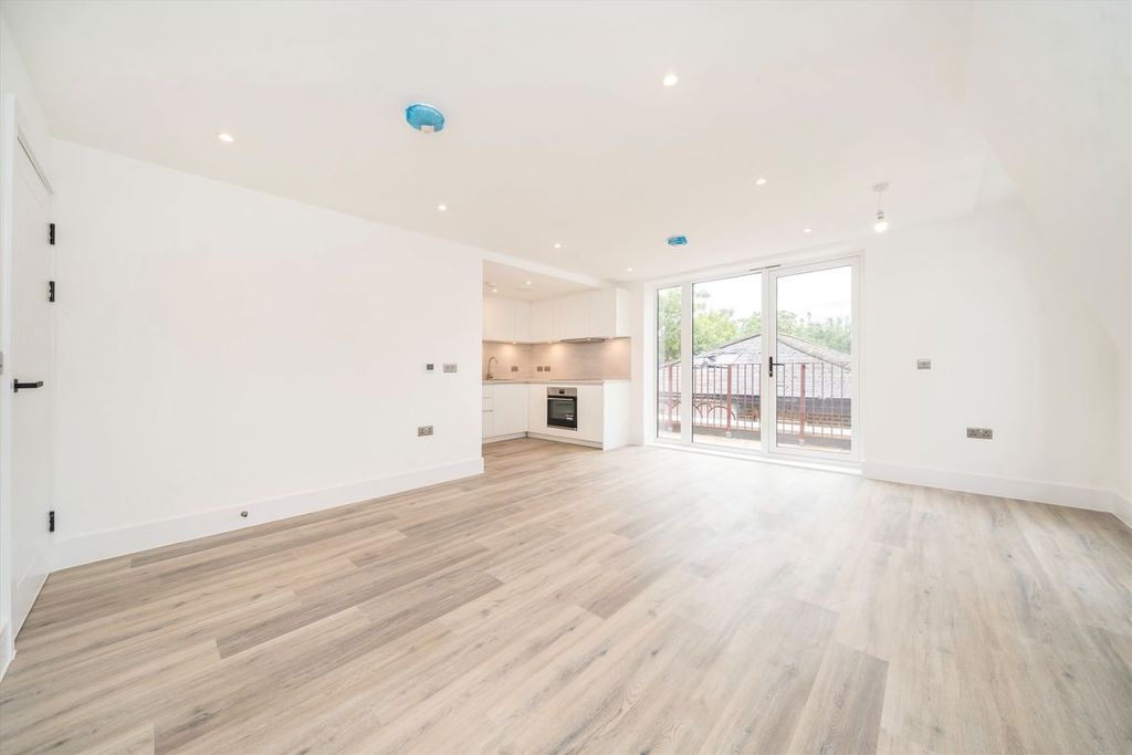 Property photo 1 of 4