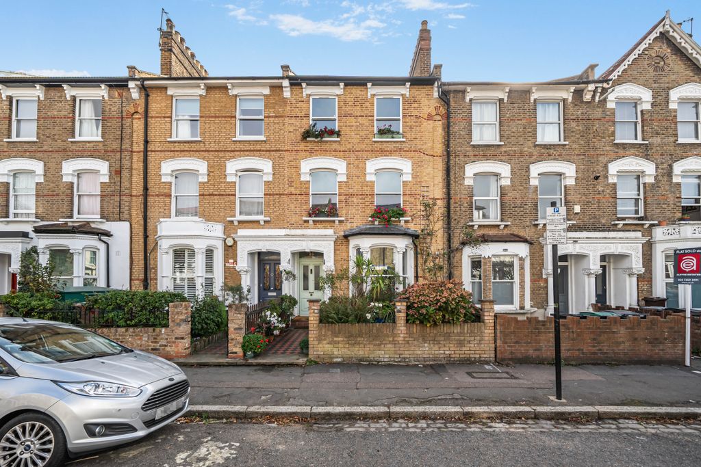 Property photo 1 of 7